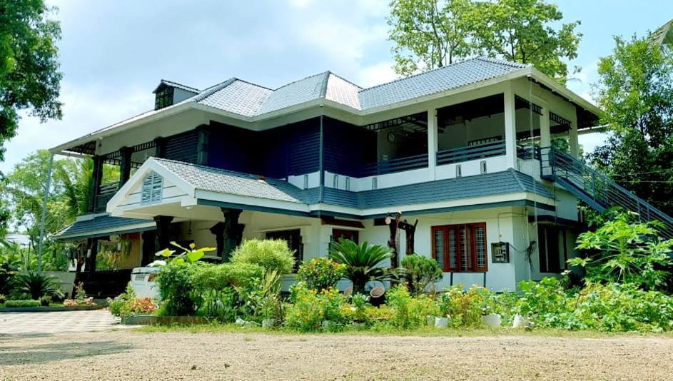 Brothers Homestay Alappuzha Exterior photo